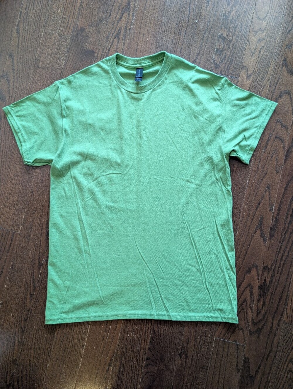 Men's 100% Cotton Kiwi Green T Shirt From Gildan
